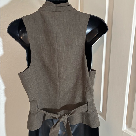 Harold's Brown Tailored Vest - Picture 9 of 11